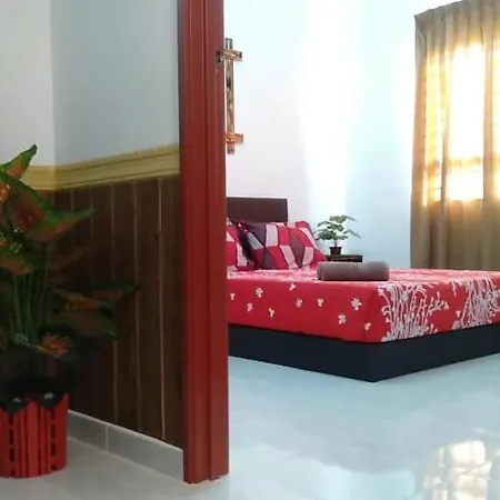 Homestay Budget Kuala Terengganu Tulipsia House Exterior photo
